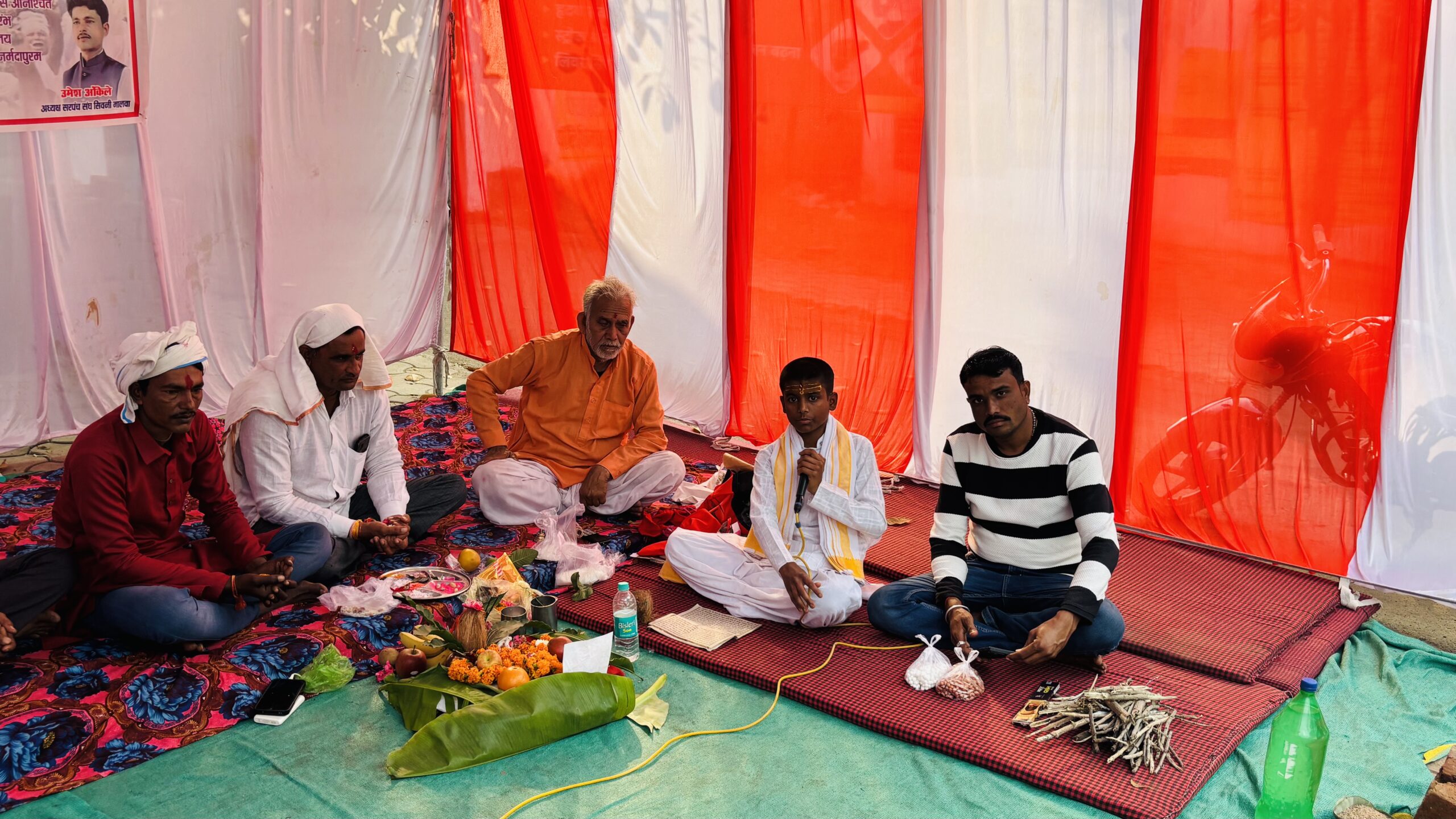 सिवनी मालवा में सरपंच संघ का धरना सातवें दिन भी जारी, शासन की सद्बुद्धि के लिए कराई गई सत्यनारायण कथा